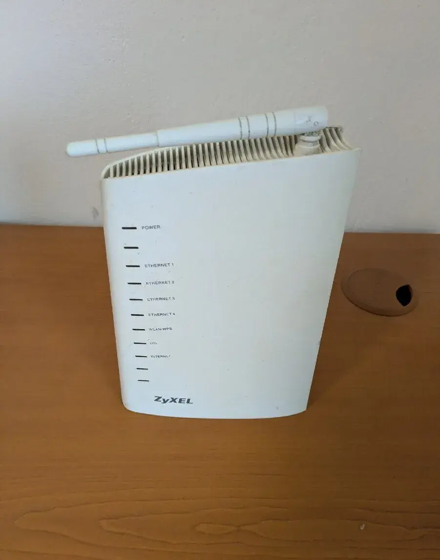 VDSL Modem ZyXEL P-870HN-53b, 100Mbit, Wifi 2,4GHz