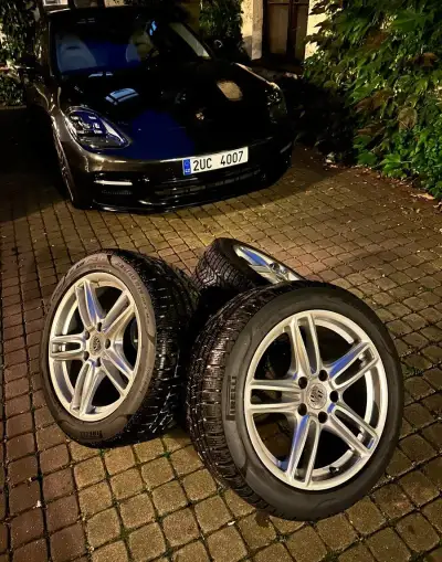 Porsche 19