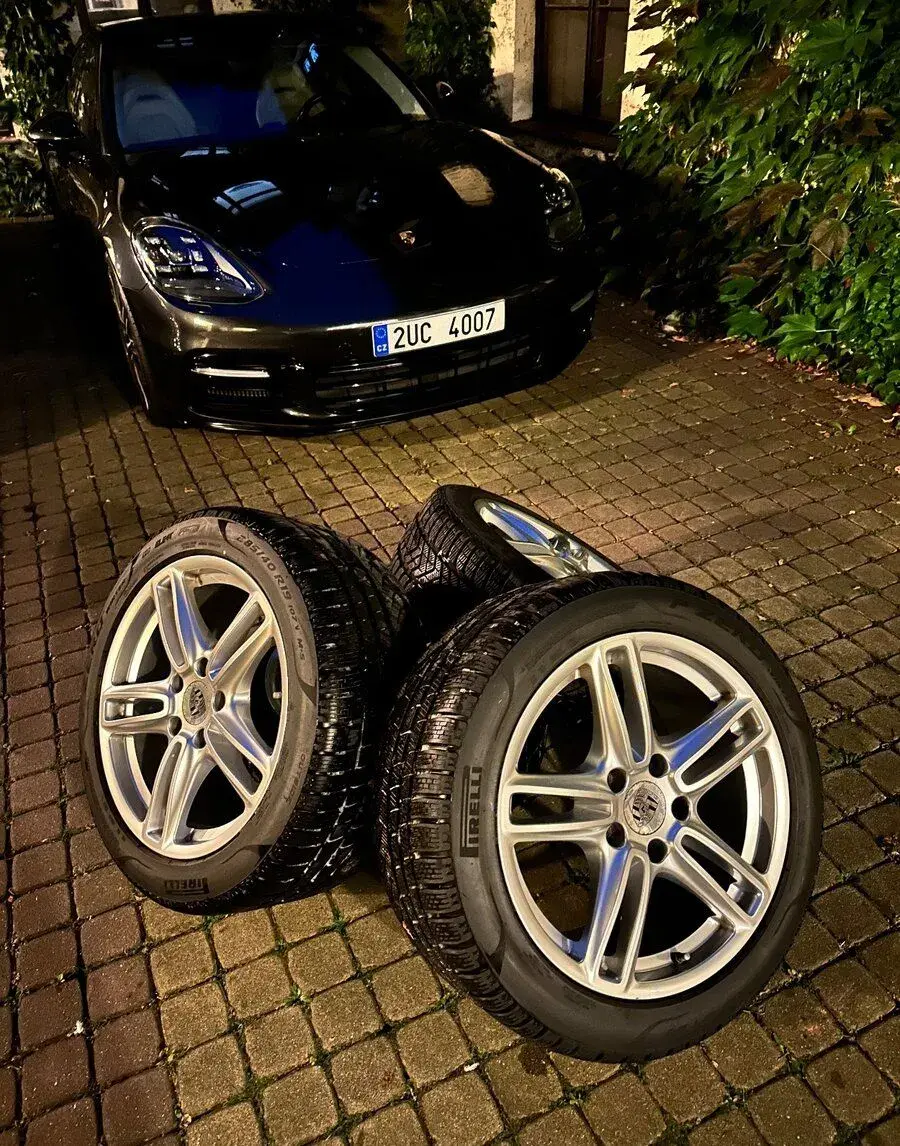 Porsche 19