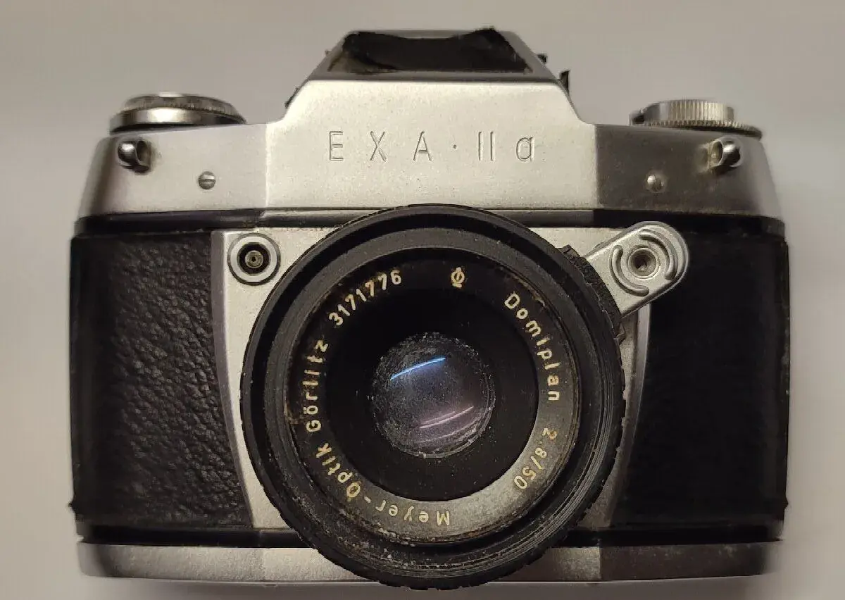 Fotoaparát EXA II a