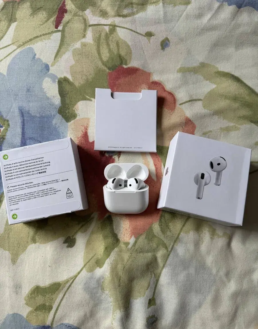 AirPods 4