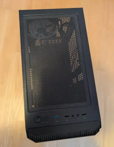 Case EVOLVEO M5, zdroj Seasonic B12 BC-650