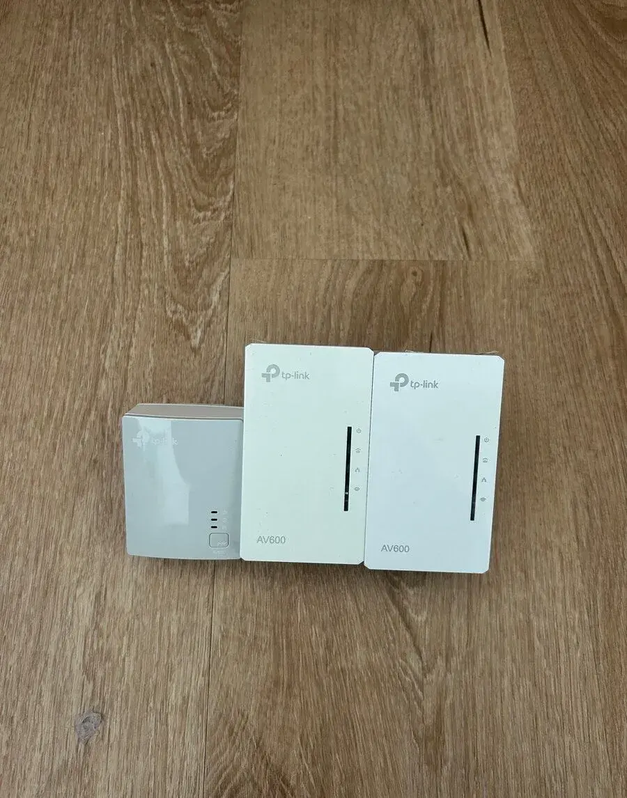 WiFi TP-link AV600 a D-Link DPA 1325