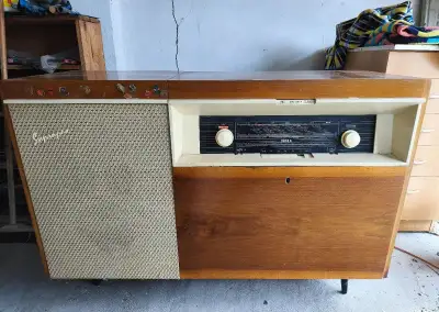 Supraphon LE680 retro
