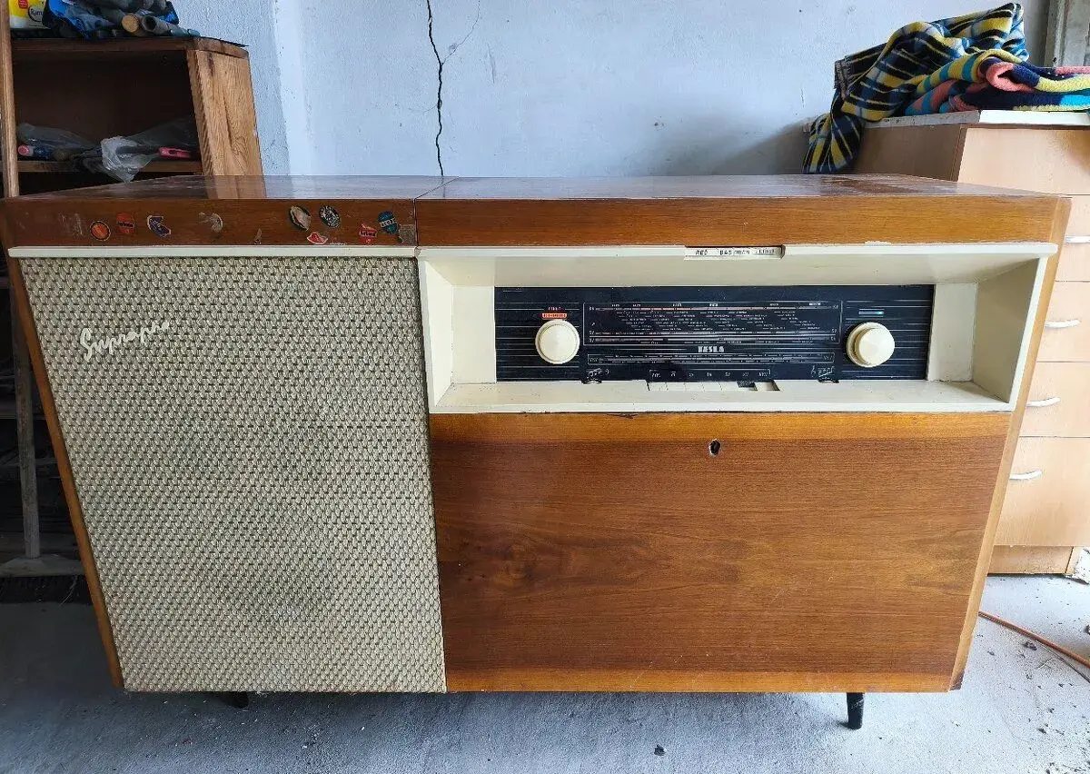 Supraphon LE680 retro