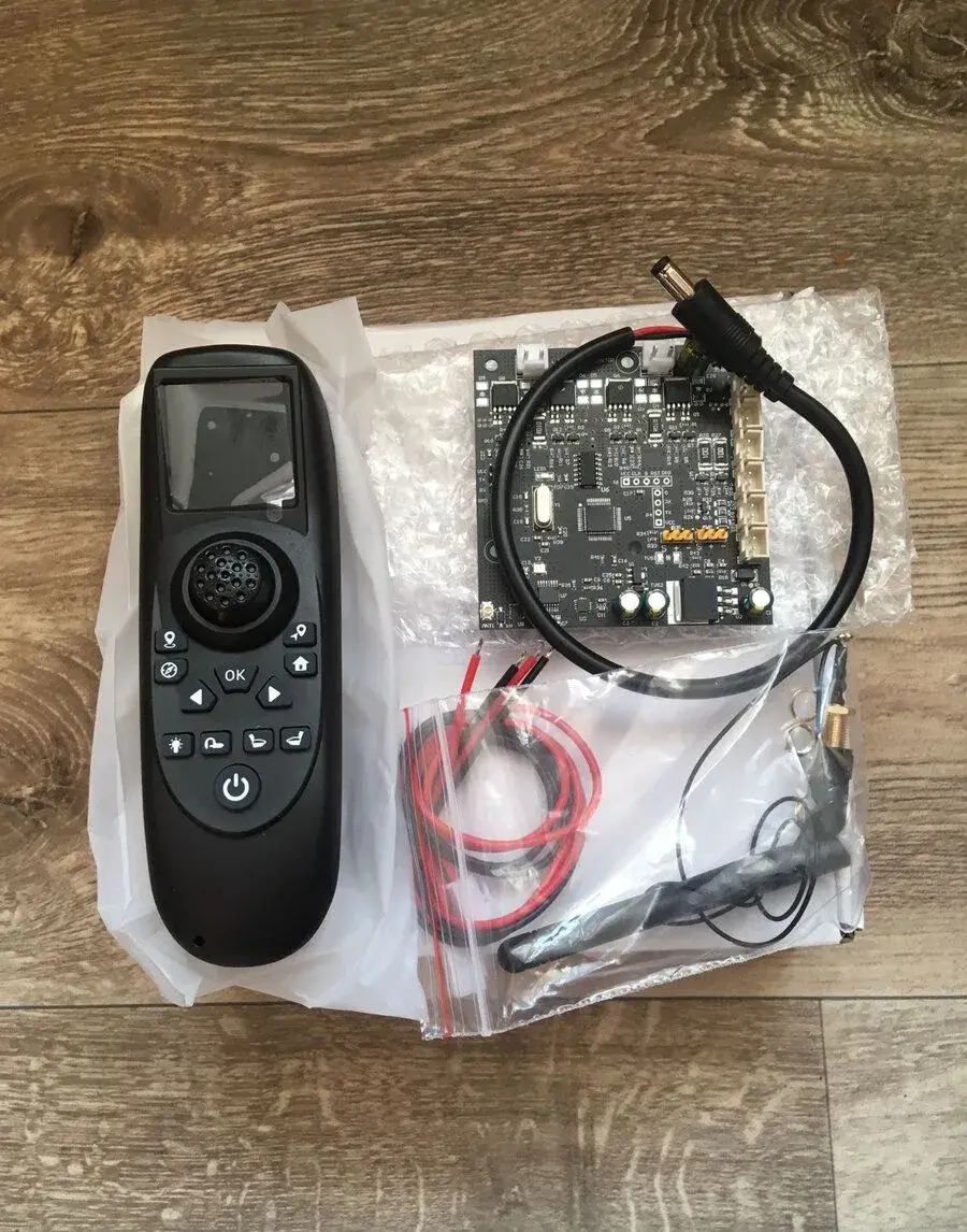 GPS jednoruční ovládání pro zakrmovací loďky