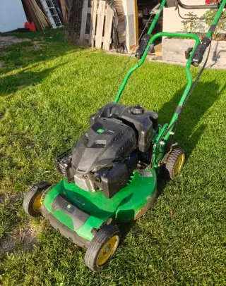 Sekačka John Deere JX90C