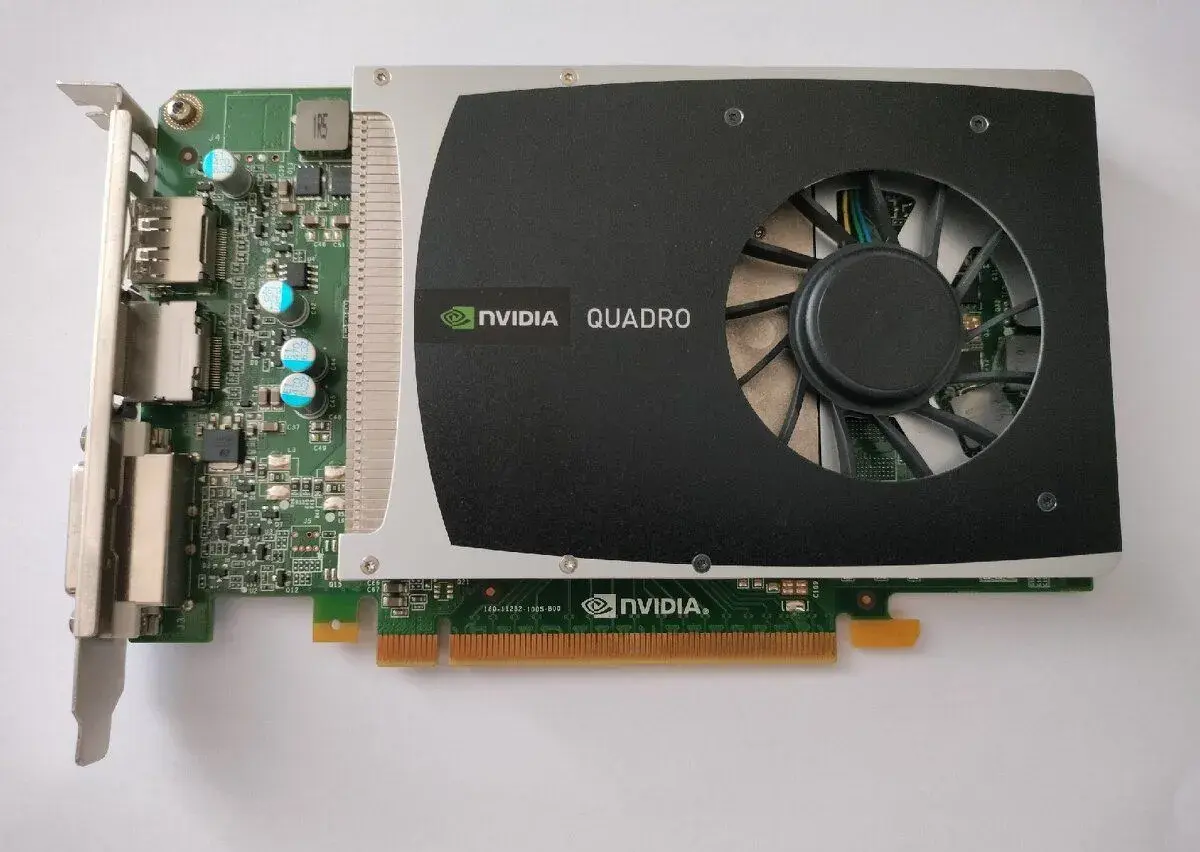 QUADRO 2000 1Gb