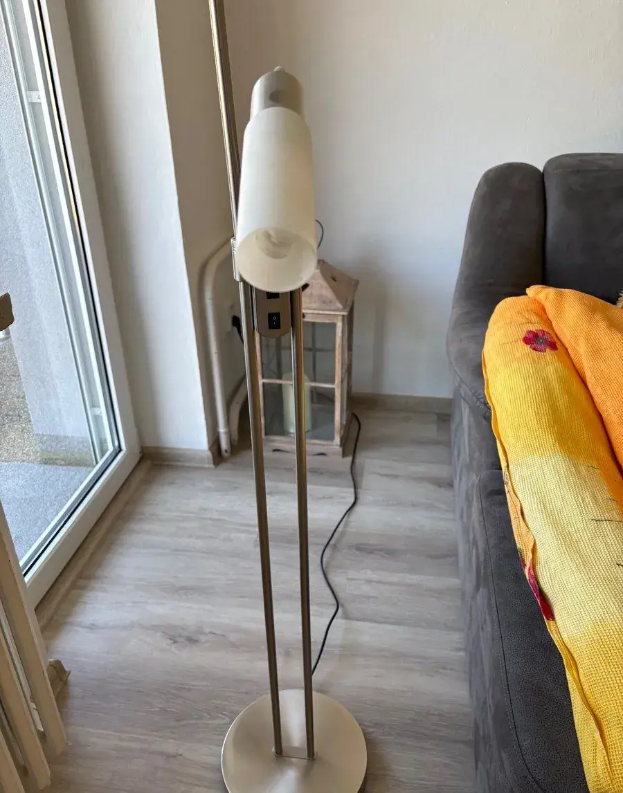 Stojací lampa
