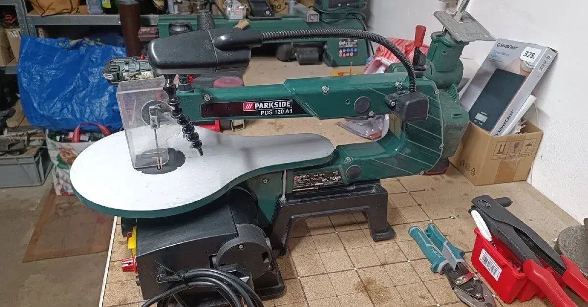 Vyřezávací pila Parkside PDS 120 A1