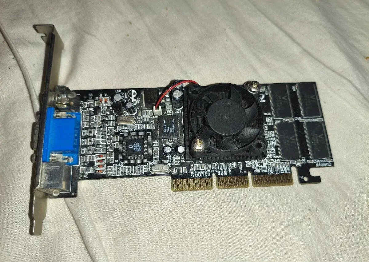 Geforce2 MX 400 tornado 64MB