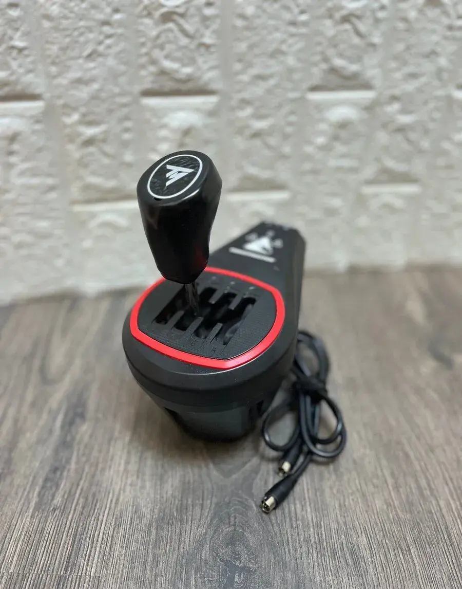 Řadící páka ThrustMaster TH8S