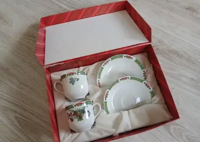 Set porcelánových šálků s podšálky, Epiag, ČR