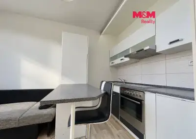Pronájem bytu 1+kk, 20 m², Chomutov, ul. Bezručova