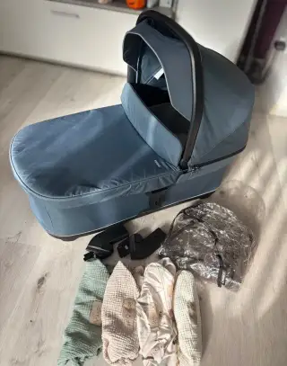 Korba Thule Urban Glide 3/4 + kvalitnější matrace