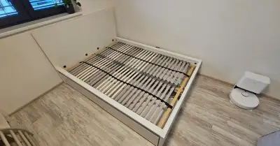 Postel IKEA MALM 140x200 cm + 4 šuplíky + rošty LÖNSET