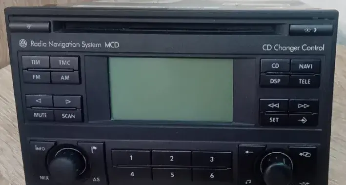 Autorádio s navigací Volkswagen Rns MFD
