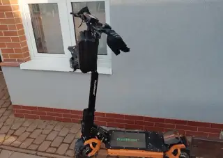 Elektrickou koloběžku Ecowheel K100 Pro + helmu