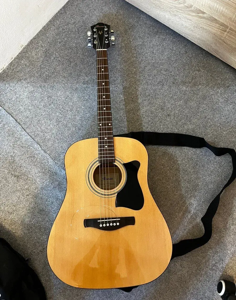 Akustická kytara Ibanez V50NJP + obal, ladička a popruh