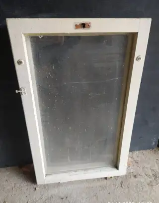 Křídlo okna sklopné zdvojené 60x90 cm.