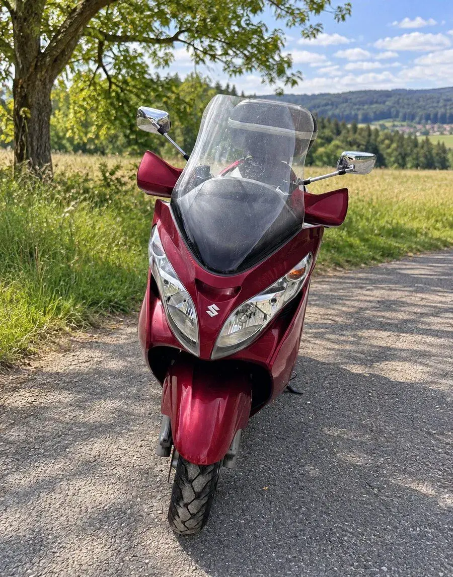 Skůtr SUZUKI BURGMAN 400