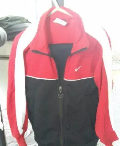Dětské sportovní soupravy značky Nike a Athletik