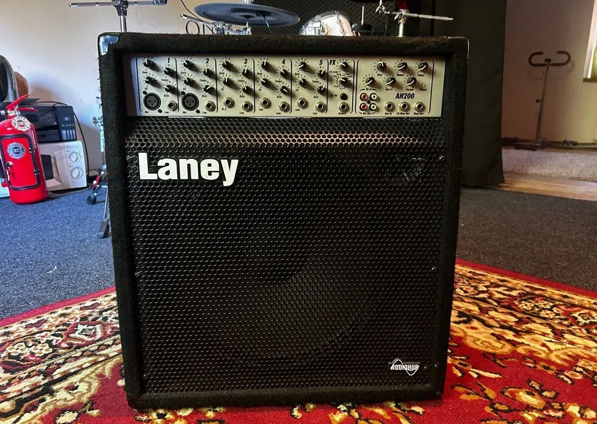 klávesové kombo Laney AudioHub AH200