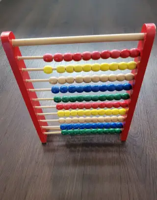 počítadlo ze dřeva (výška 30 cm)