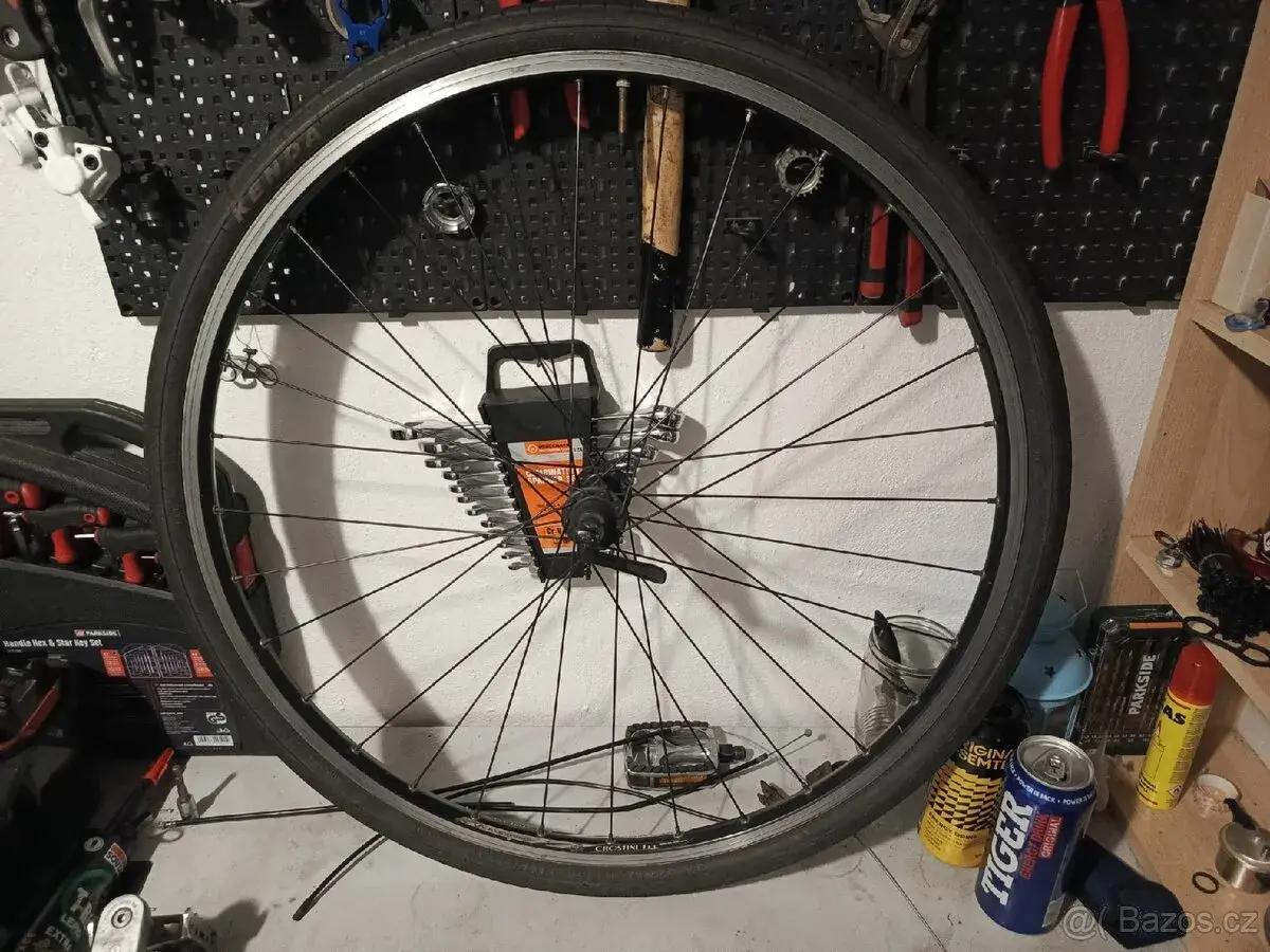 Zapletená kola 28"