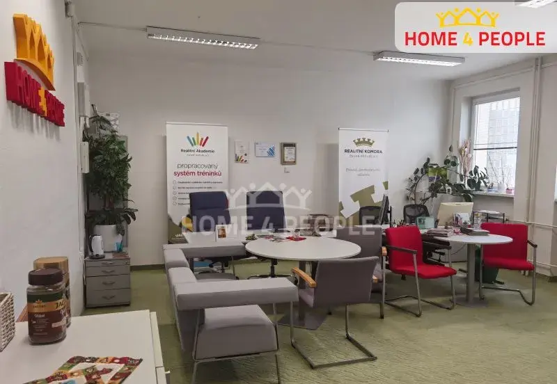 Pronájem komerčního prostoru, kancelář 42 m2, Kladno
