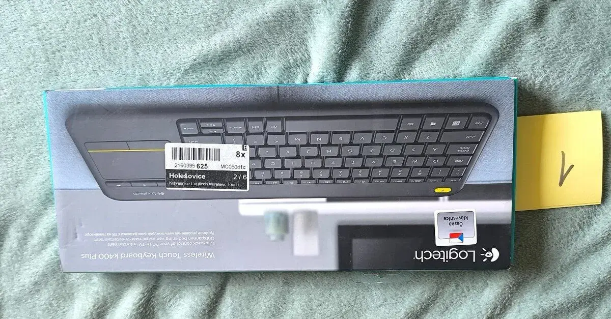 Bezdrátová klávesnice Logitech Wireless Touch K400 Plus (CZ/