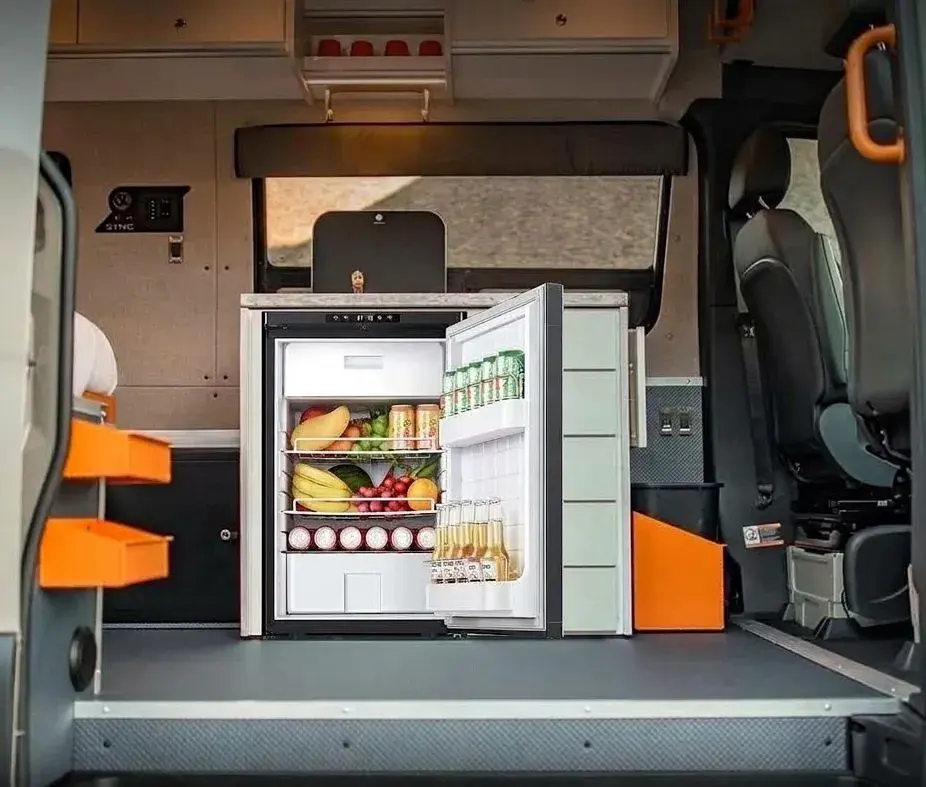 AAOBOSI Kompresorová vestavná kempinková chladnička 83L, 12/