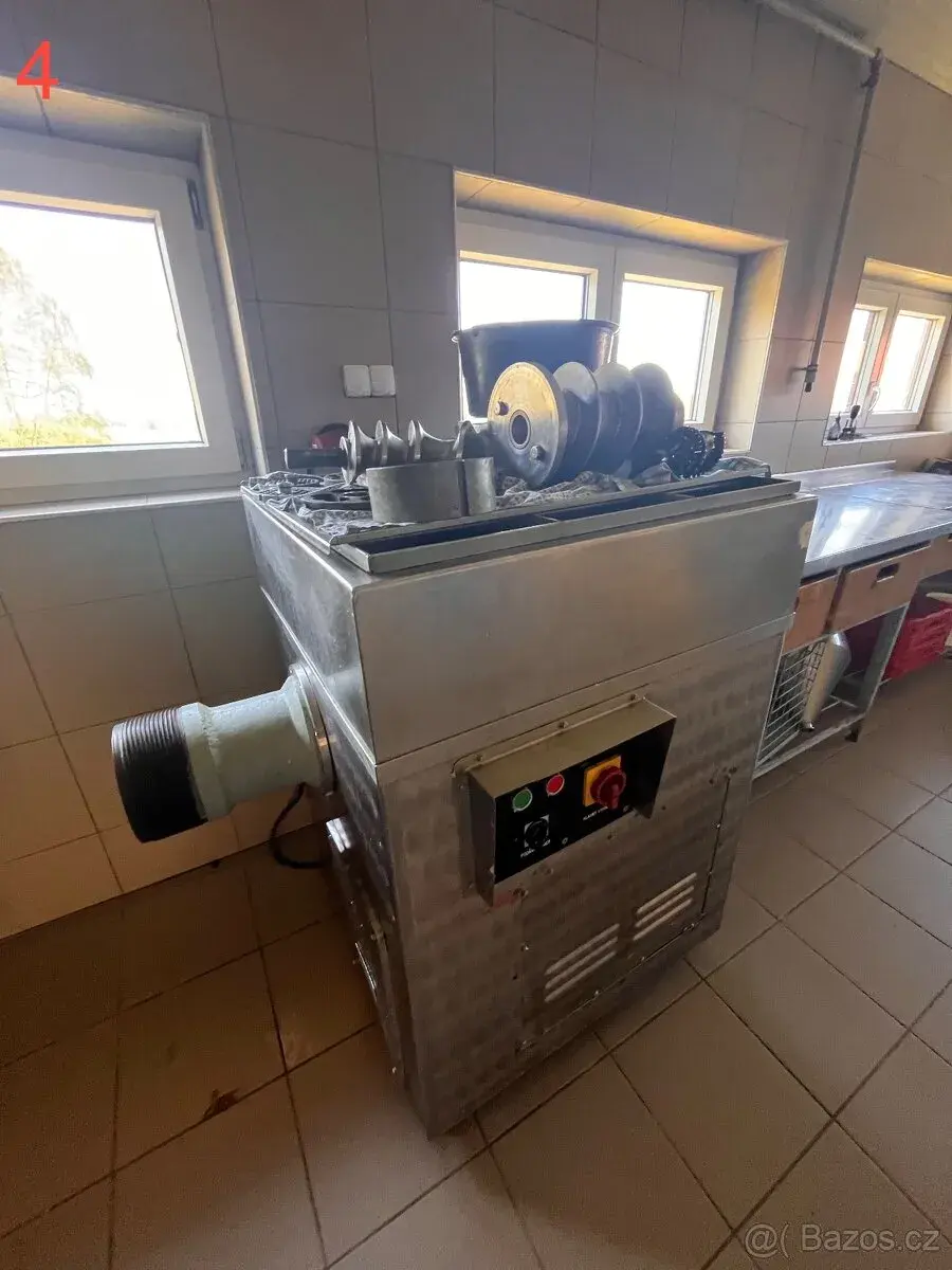 Řezačka masa RM1000 nerez 400 V