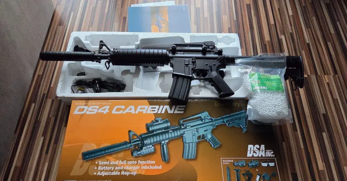 Airsoftová zbraň M4 DS4 Carbine, kompletní set s příslušenst
