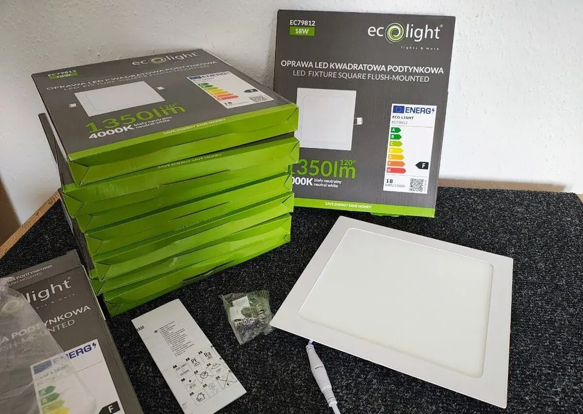 Led stropní panelová světla do podhledu 18W 9ks NOVÉ