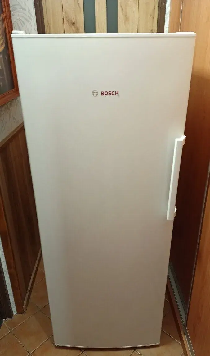 Chladnička/Lednička Bosch KSR30N11