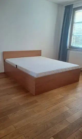 Komplet ložnice: Postel + komoda + matrace Barcelona 20cm