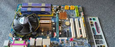 Deska GA-P35-DS3L + Procák 4 Jádro +8gb ddr2 ram