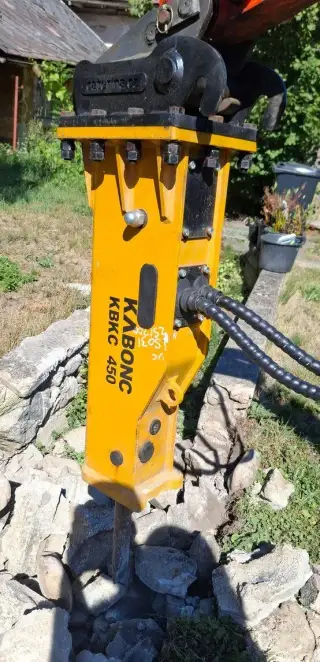 Hydraulické kladivo na bagr