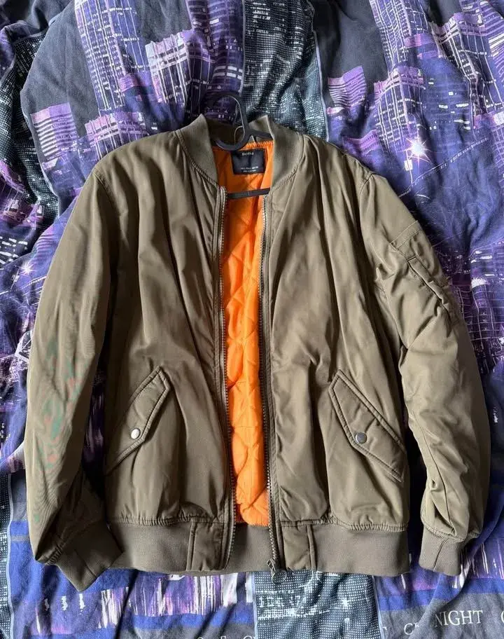 BERSHKA - Bomber bunda