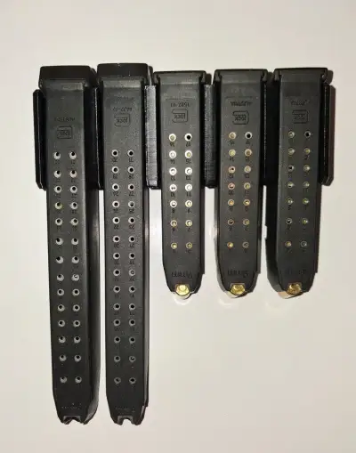 Držák na 5 zásobníků GLOCK