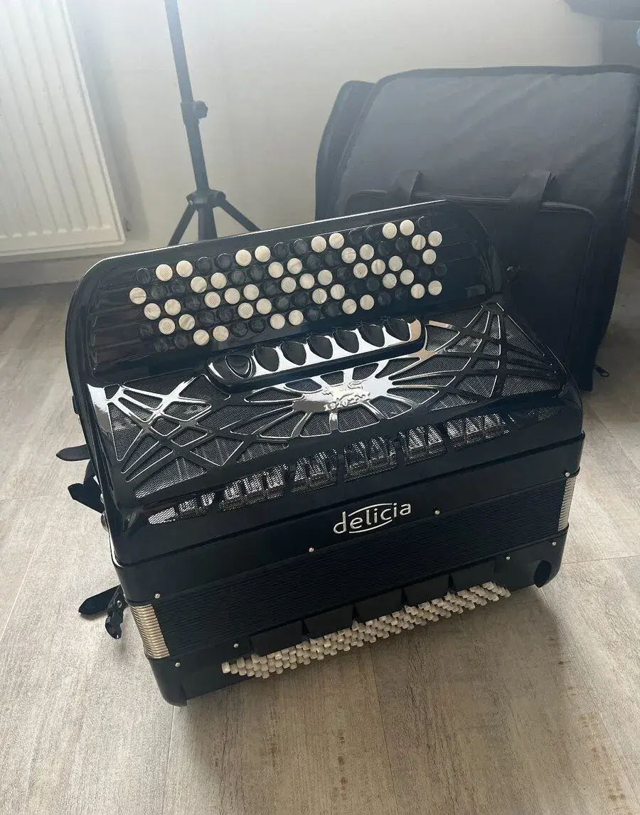 Knoflíkový akordeon Delicia SONOREX 120, C‑systém, 3hlasy