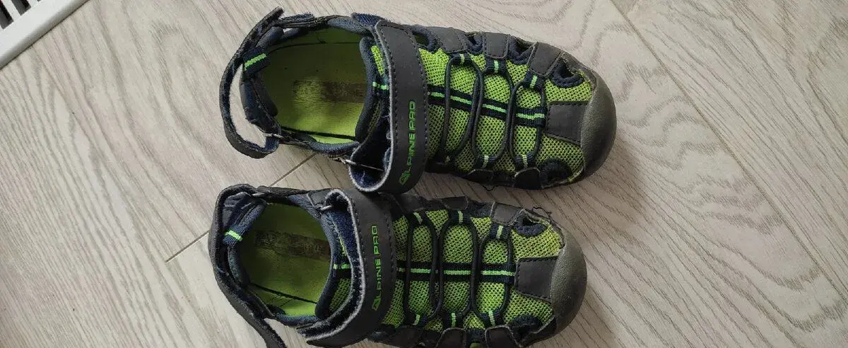 Sandály AlpinePro, vel 32