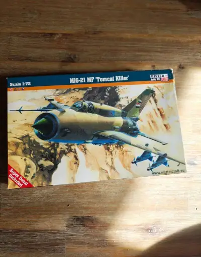 Plastikový model MiG-21 MF 'Tomcat Killer' 1:72 (MisterCra