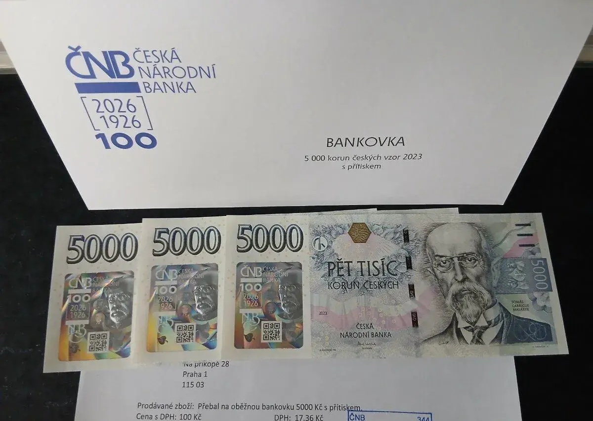 3xvýroční 5000Kč - série 01M, po sobě jdoucí čísla +obal