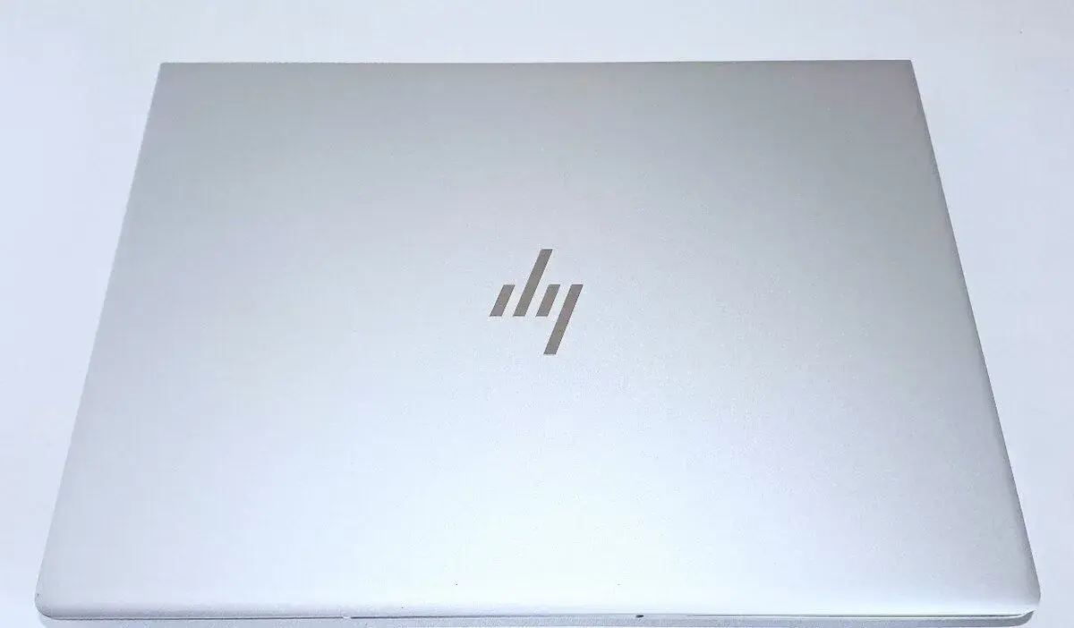 Jak nový Dotykový HP EliteBook 830 G5 i5-8350 16gbRAM W11