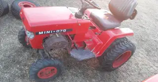 Malotraktor Mt8 mini 070