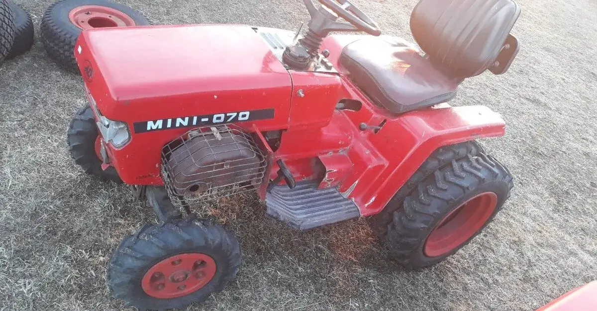 Malotraktor Mt8 mini 070