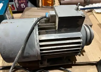 Elektromotor.