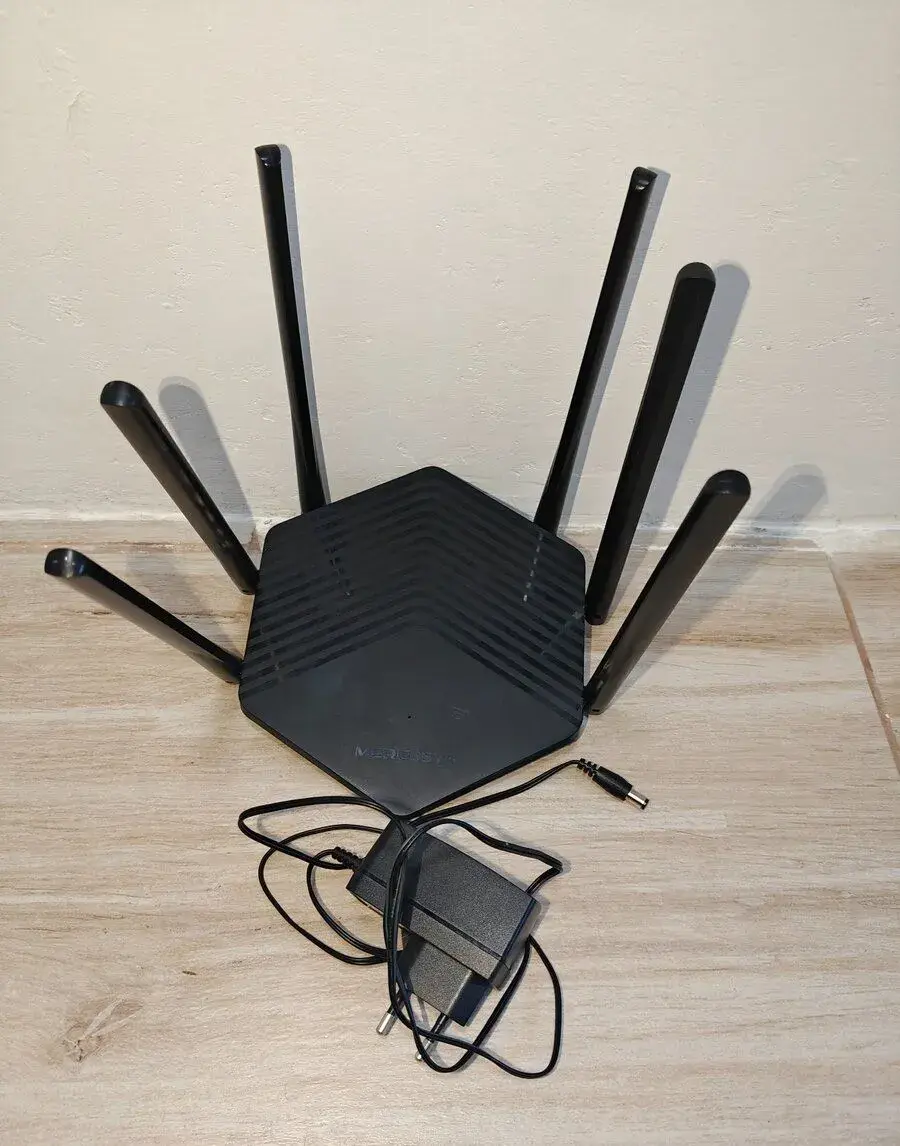 Bezdrátový gigabitový dvoupásmový router Mercusys MR50G